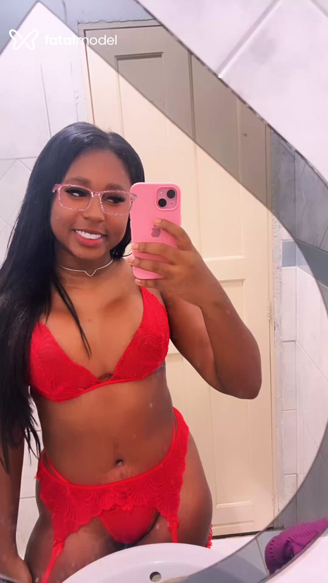 Acompanhante mulher morena (o) de olhos castanhos em Linhares - Thalita