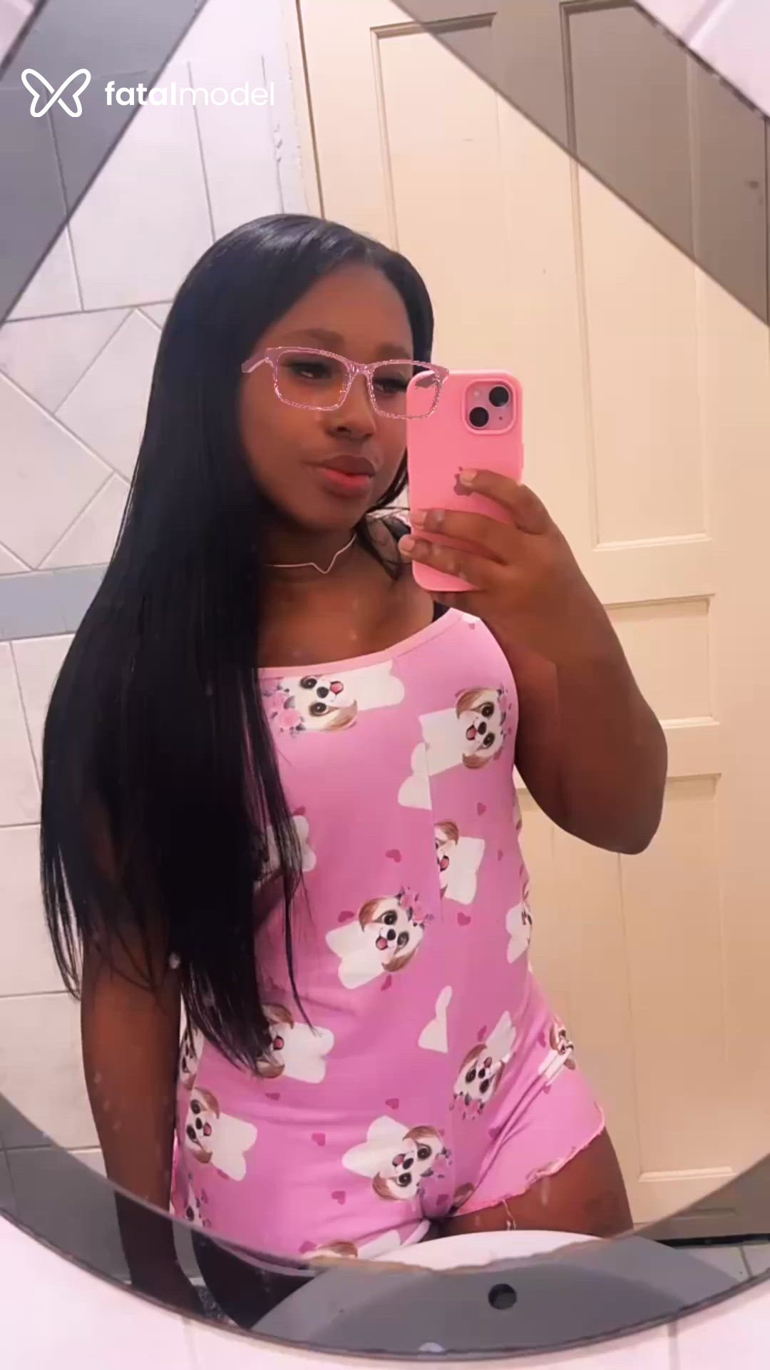 Acompanhante mulher morena (o) de olhos castanhos em Linhares - Thalita