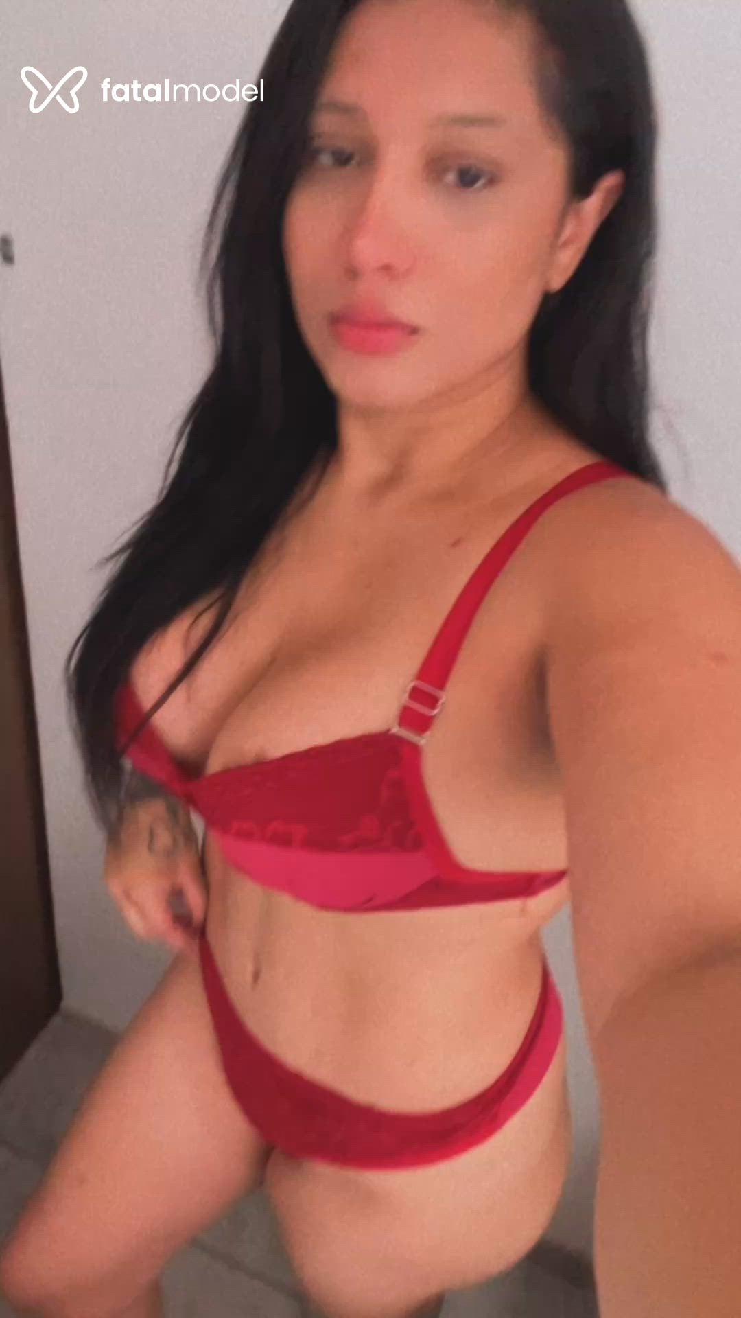 Acompanhante mulher morena (o) de olhos castanhos - Laura Machado