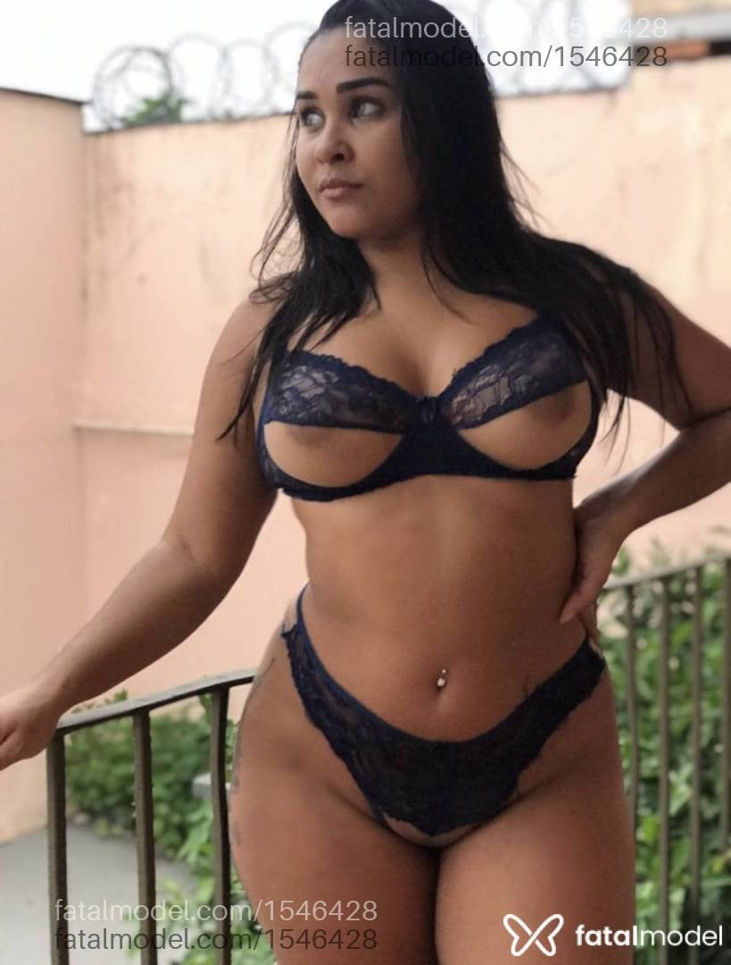 Acompanhante mulher morena (o) de olhos castanhos - Laura