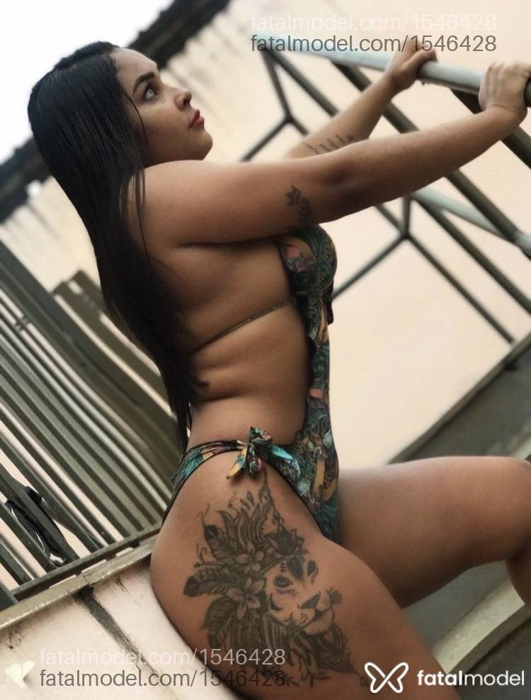 Acompanhante mulher morena (o) de olhos castanhos - Laura