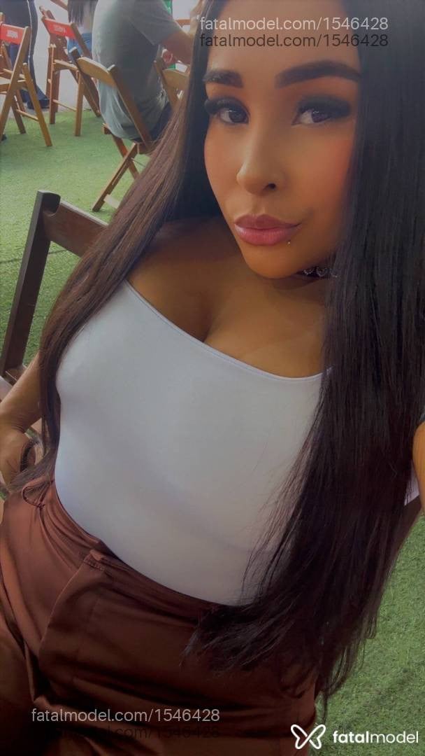 Acompanhante mulher morena (o) de olhos castanhos - Laura