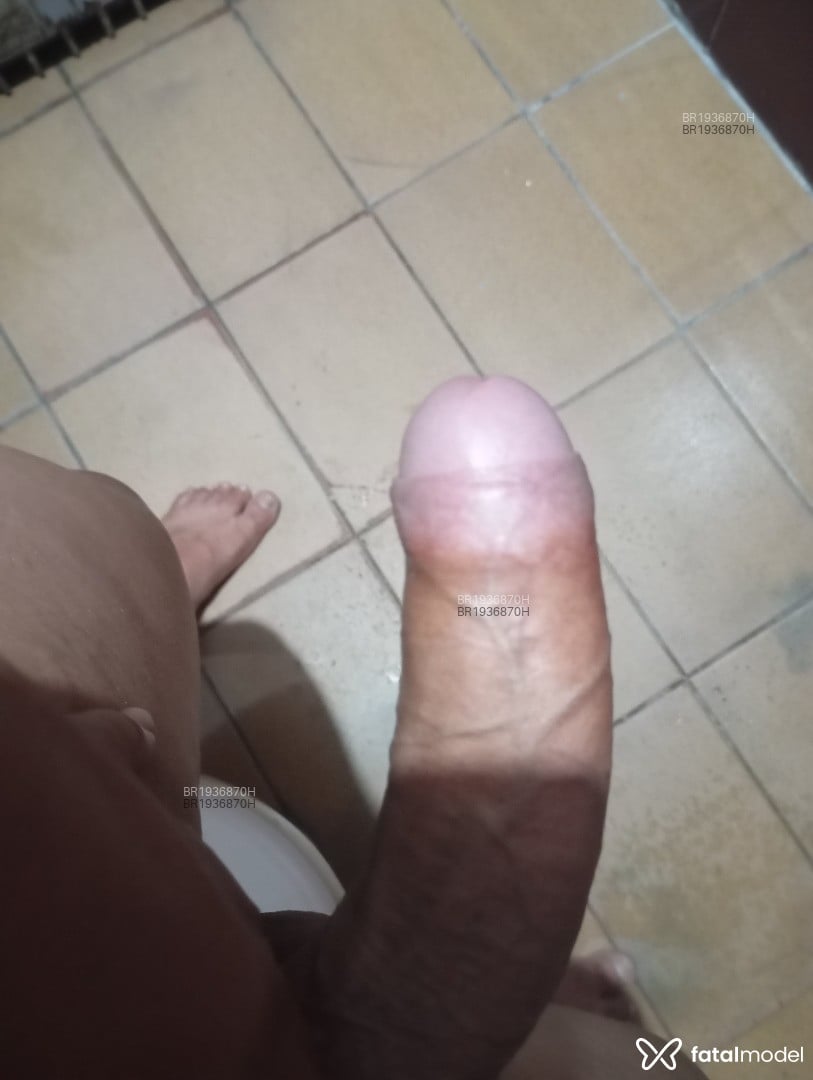 Acompanhante homem morena (o) de olhos castanhos em Balneário Camboriú - Gustavo