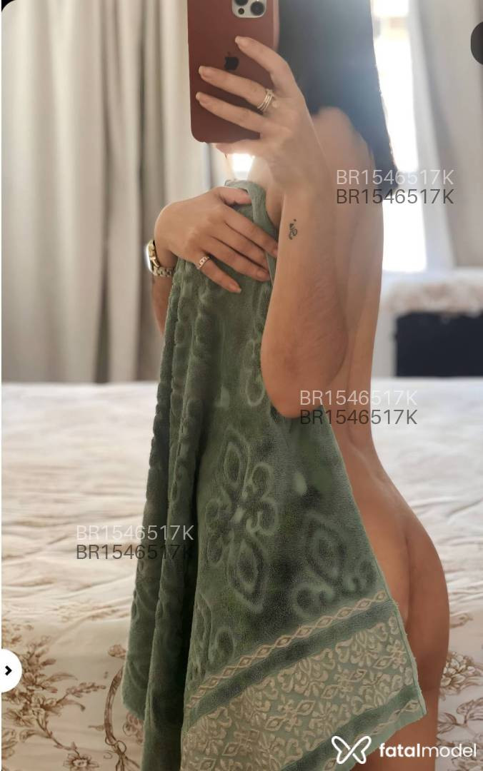Acompanhante mulher com cabelo castanho de olhos castanhos em São Paulo Acompanhante mulher com cabelo castanho de olhos castanhos em São Paulo - Nanda Mello