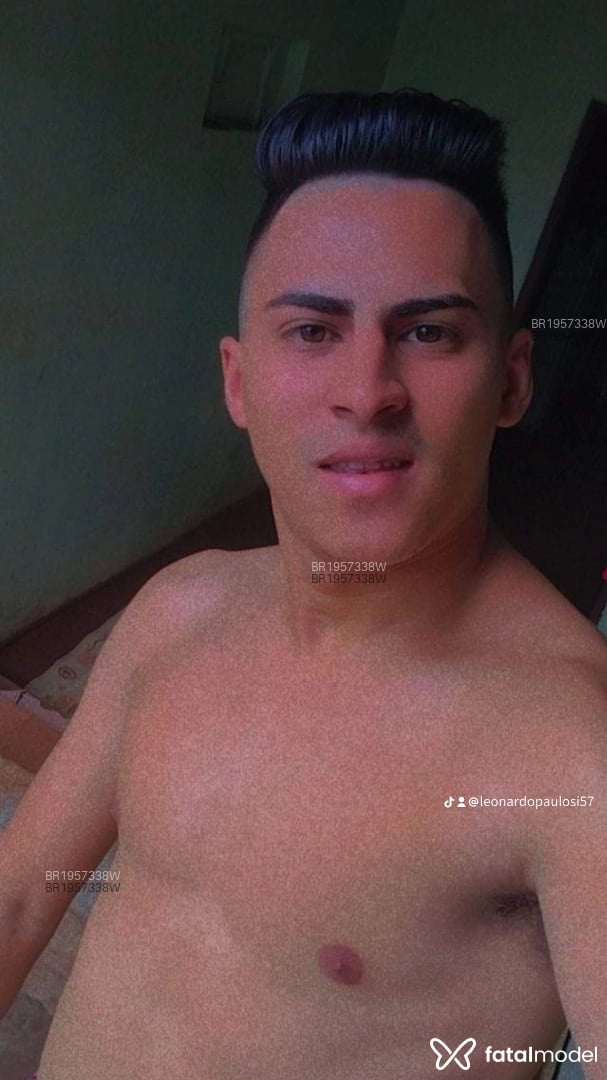 Acompanhante homem morena (o) de olhos castanhos em Cascavel - Lucas