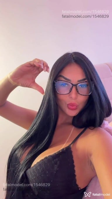 Acompanhante mulher morena (o) de olhos castanhos em Virtual - Sophia