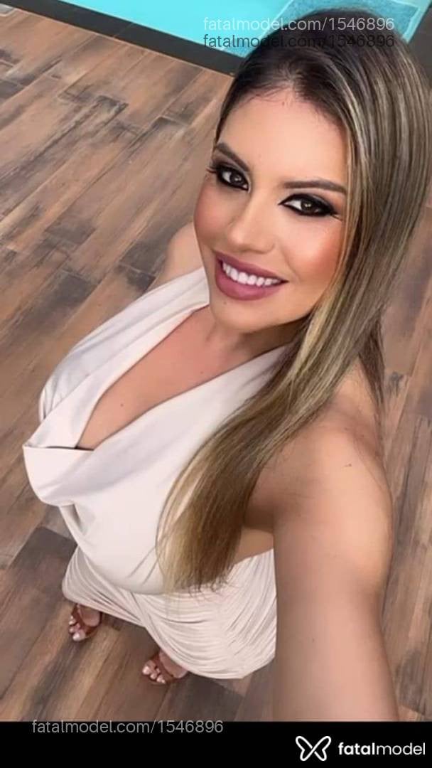 Acompanhante mulher loira (o) de olhos castanhos em São José Acompanhante mulher loira (o) de olhos castanhos em São José - Lívia