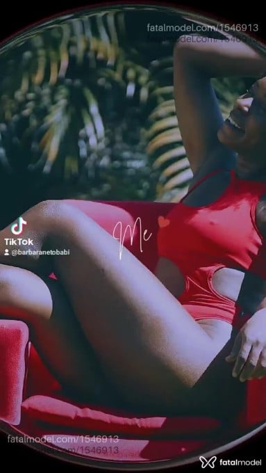 Acompanhante mulher morena (o) de olhos pretos - Cacau Dias
