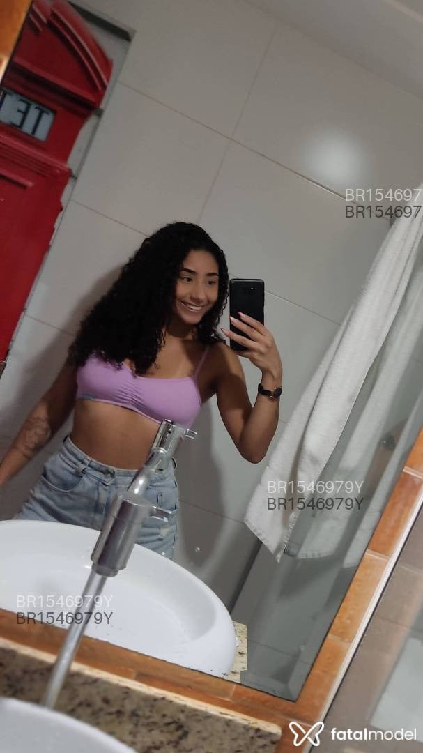 Acompanhante mulher com cabelo castanho de olhos castanhos em Campos dos Goytacazes - Izzadora Ribeiro