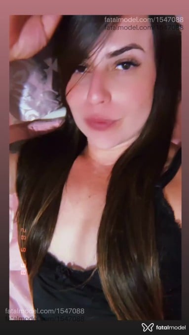 Acompanhante mulher morena (o) de olhos castanhos - Heloisa Acompanhante mulher morena (o) de olhos castanhos - Heloisa