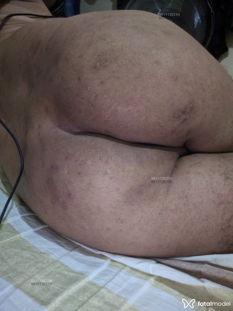Acompanhante homem morena (o) de olhos castanhos em Ji-Paraná - Fernando