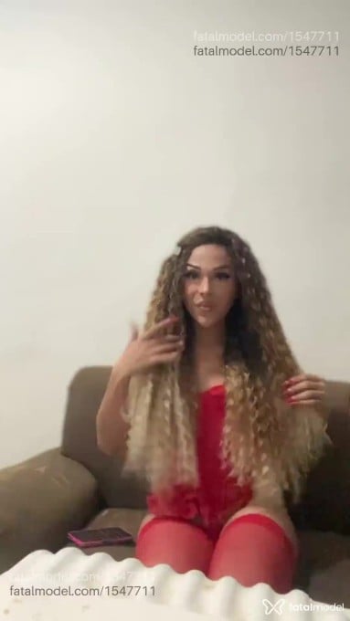 Acompanhante travesti com cabelo castanho de olhos castanhos em Paracatu Acompanhante travesti com cabelo castanho de olhos castanhos em Paracatu - Sophia