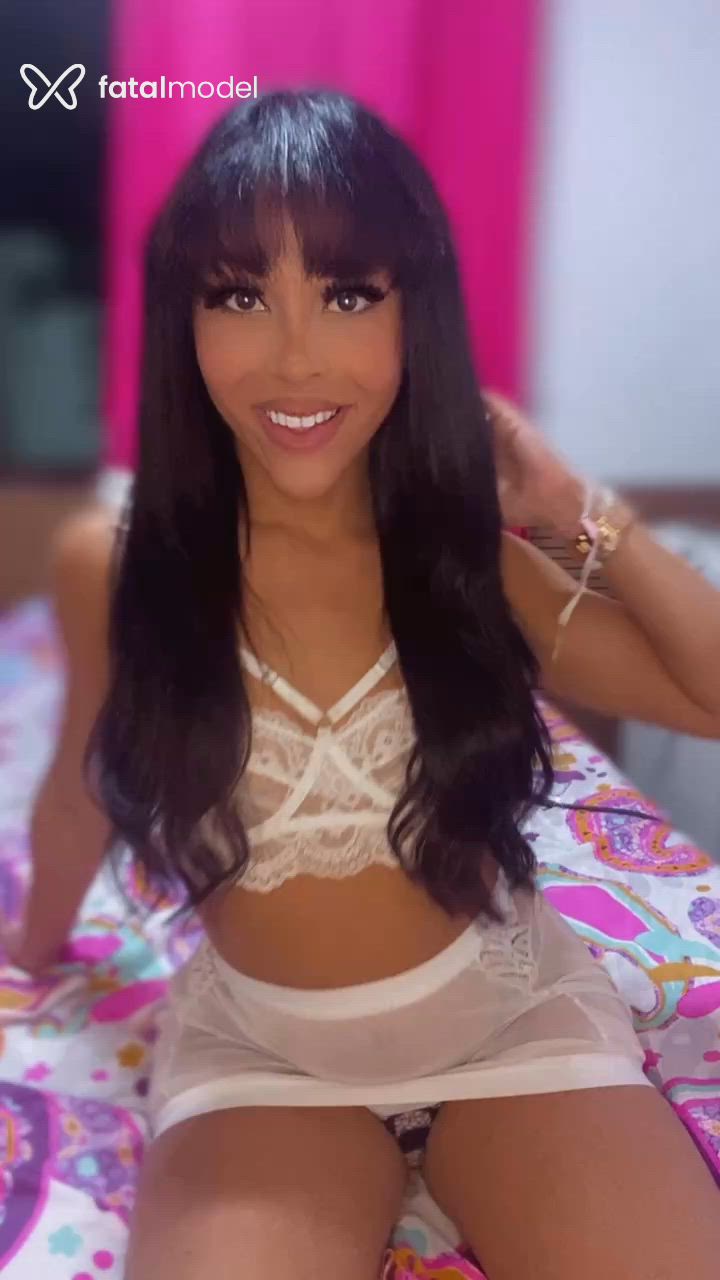 Acompanhante travesti com cabelo castanho de olhos castanhos em Paracatu Acompanhante travesti com cabelo castanho de olhos castanhos em Paracatu - Sophia