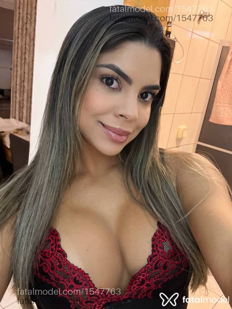 Acompanhante mulher loira (o) de olhos pretos em Chapecó - Giovana mello