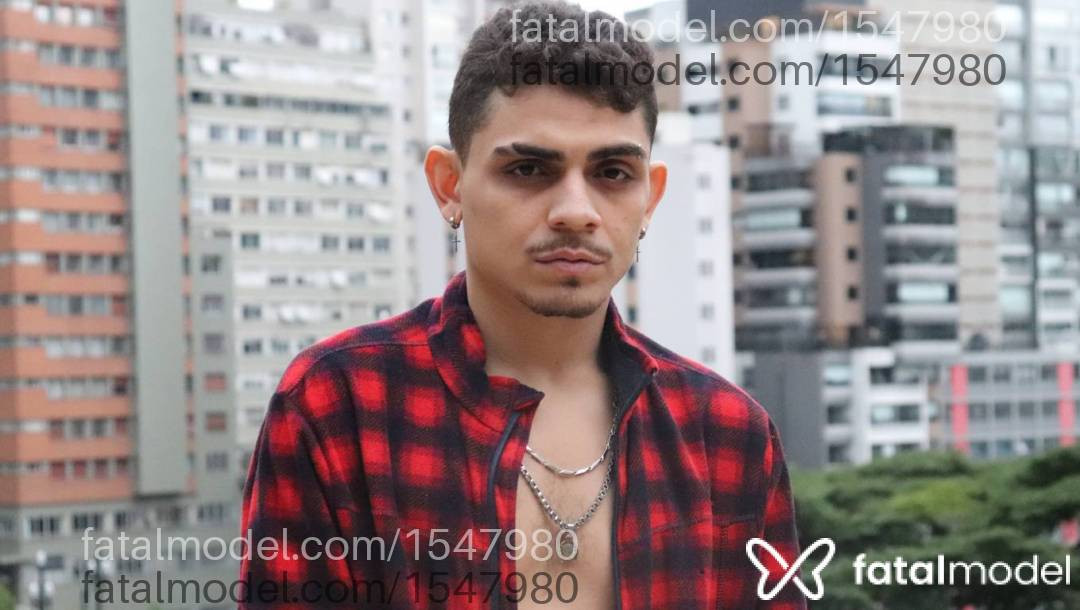 Acompanhante homem morena (o) de olhos castanhos em São Paulo Acompanhante homem morena (o) de olhos castanhos em São Paulo - Viego Santiago