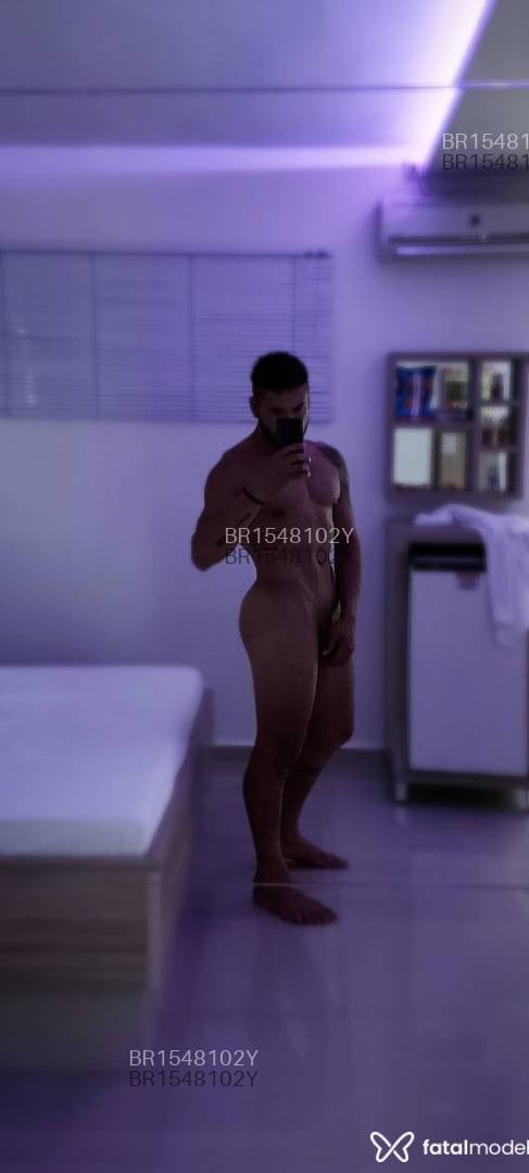 Acompanhante homem morena (o) de olhos castanhos em Capão da Canoa - ErickEzzo