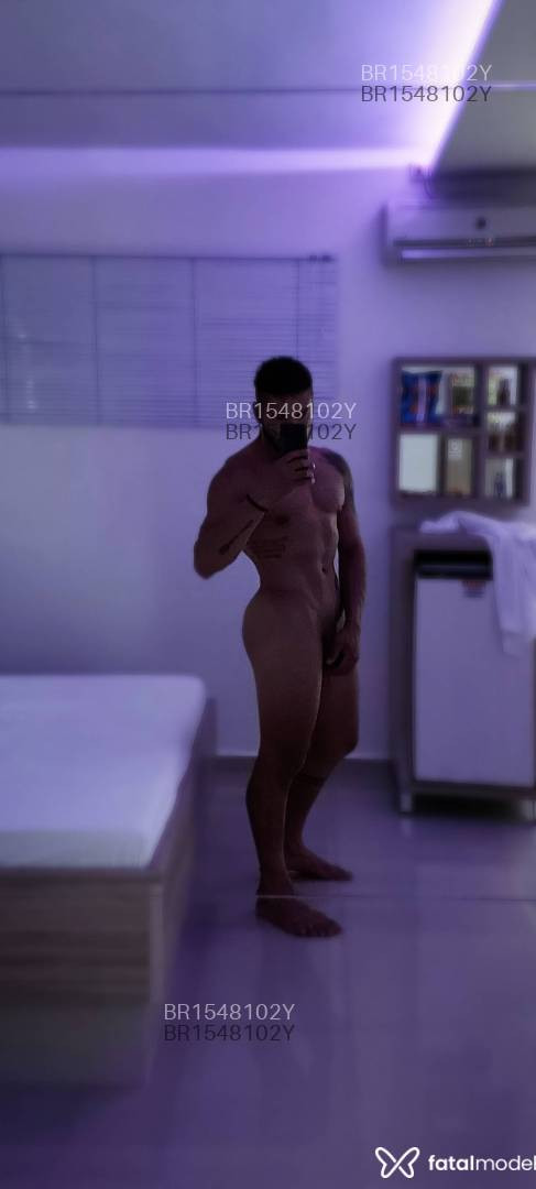 Acompanhante homem morena (o) de olhos castanhos em Capão da Canoa - ErickEzzo