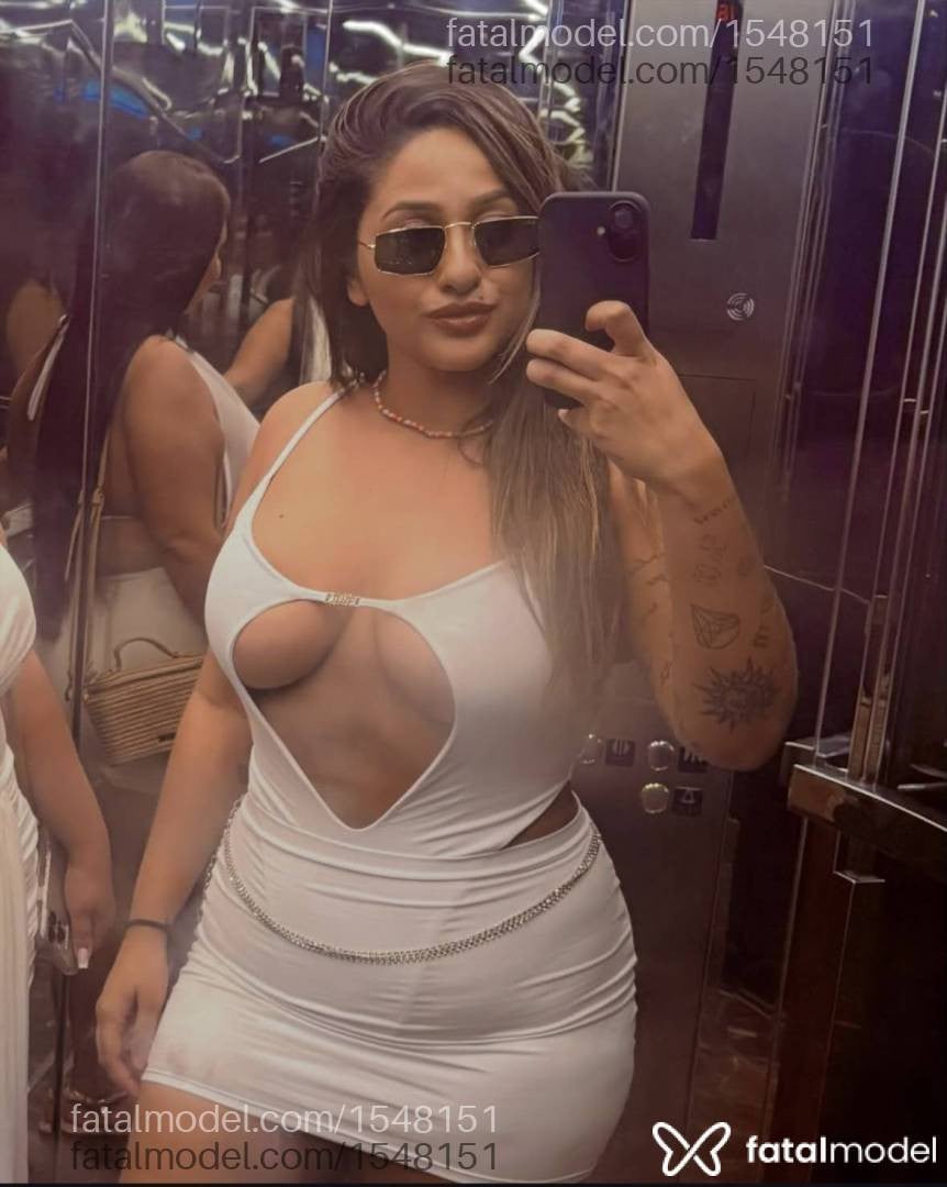 Acompanhante mulher com cabelo castanho de olhos castanhos em Lavras Acompanhante mulher com cabelo castanho de olhos castanhos em Lavras - Danny