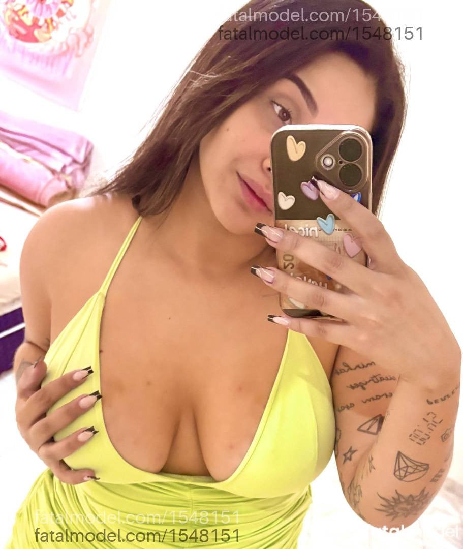 Acompanhante mulher com cabelo castanho de olhos castanhos em Lavras Acompanhante mulher com cabelo castanho de olhos castanhos em Lavras - Danny