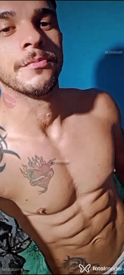 Acompanhante homem morena (o) de olhos pretos em Extrema Acompanhante homem morena (o) de olhos pretos em Extrema - LP silva