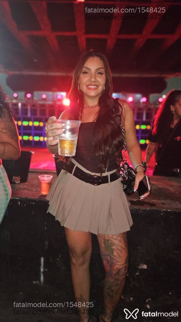 Acompanhante mulher com cabelo castanho de olhos castanhos - Gabrielle