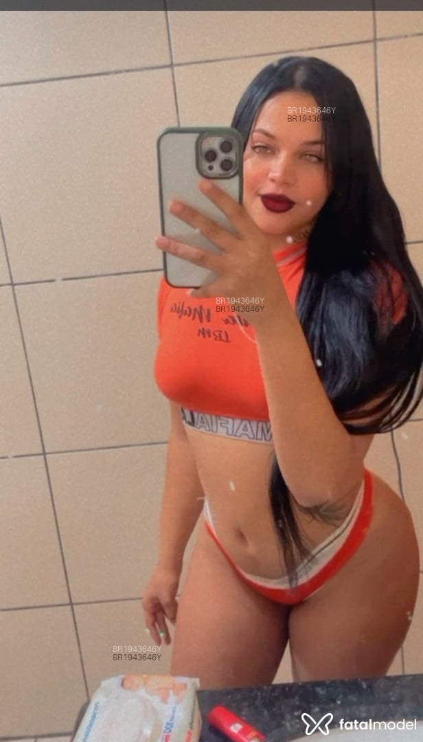 Acompanhante mulher com cabelo castanho de olhos castanhos - Jhennifer Dantas Acompanhante mulher com cabelo castanho de olhos castanhos - Jhennifer Dantas
