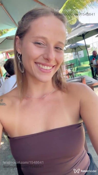 Acompanhante mulher loira (o) de olhos castanhos em Matinhos - Diovana