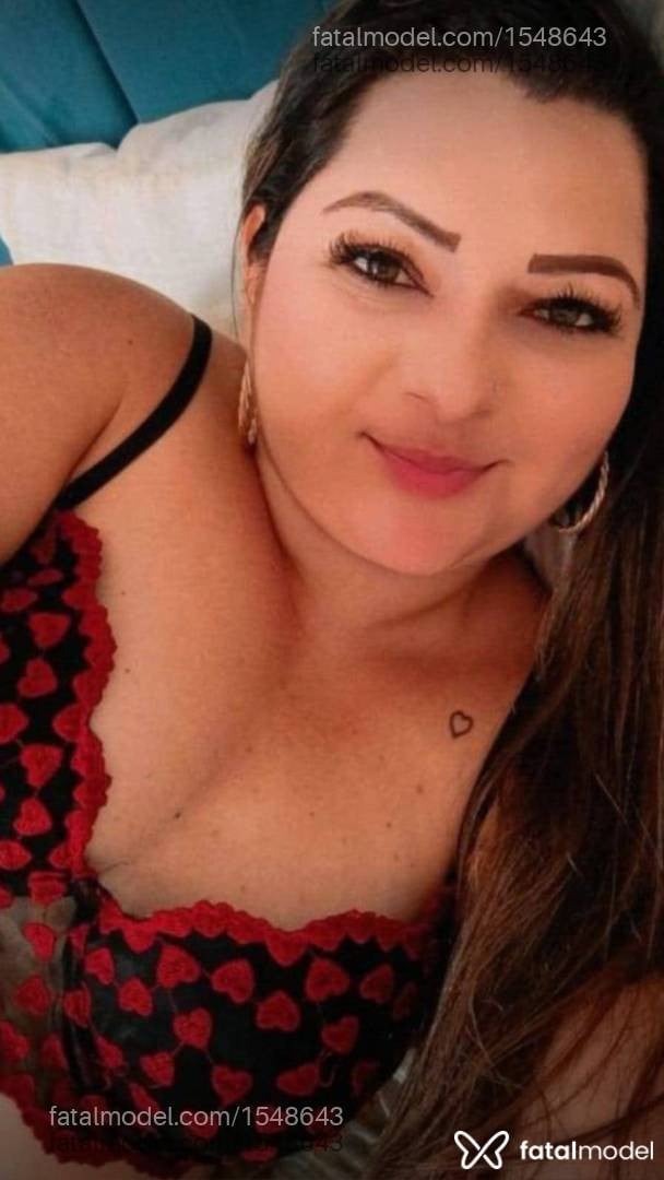 Acompanhante mulher morena (o) de olhos verdes - Danyela Alencar
