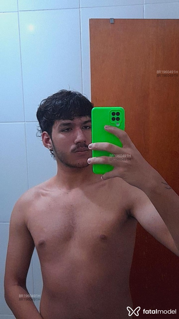 Acompanhante homem com cabelo castanho de olhos castanhos em Goiânia - Dgg