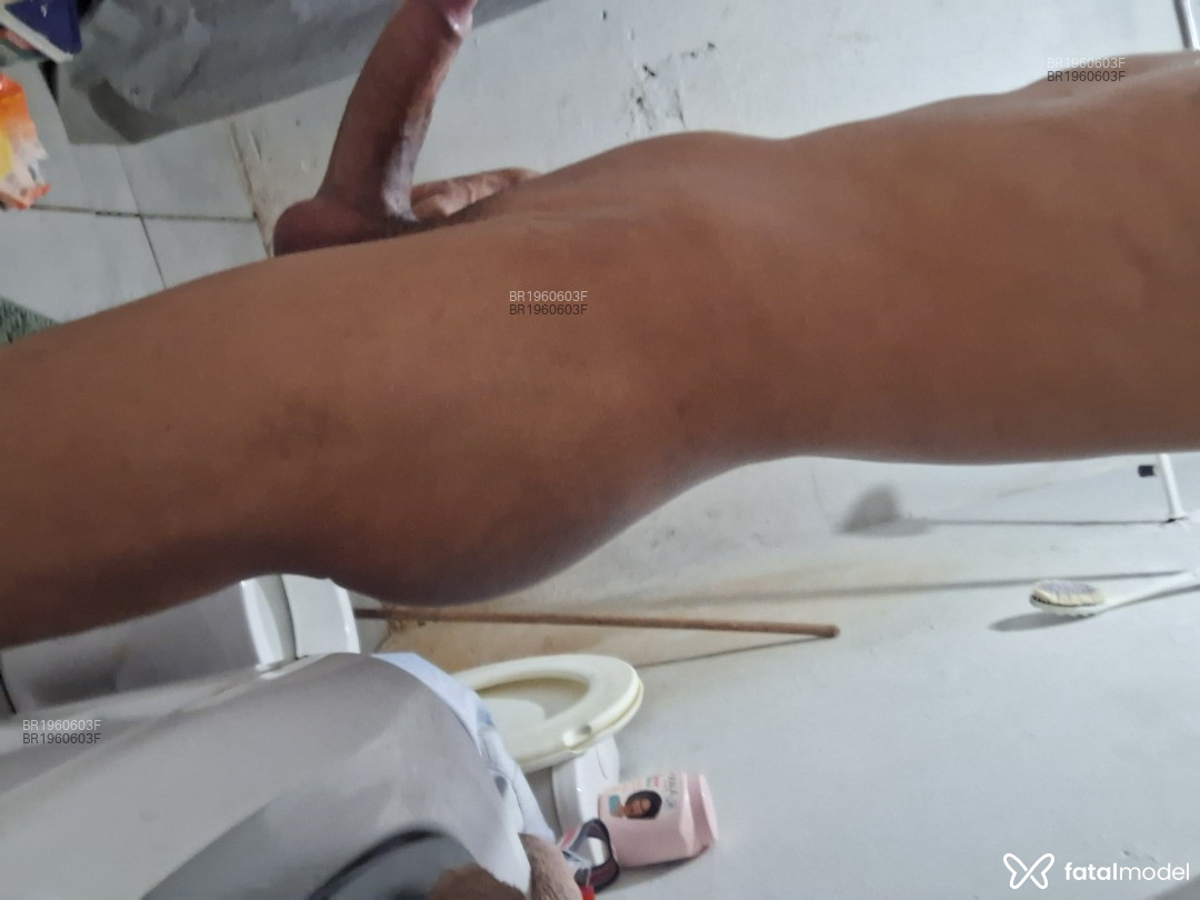 Acompanhante homem morena (o) de olhos castanhos em Belém - Leidot