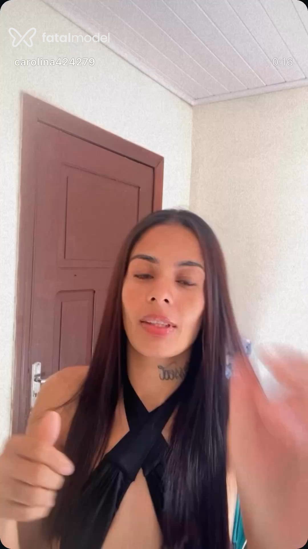 Acompanhante mulher morena (o) de olhos castanhos - Carolina