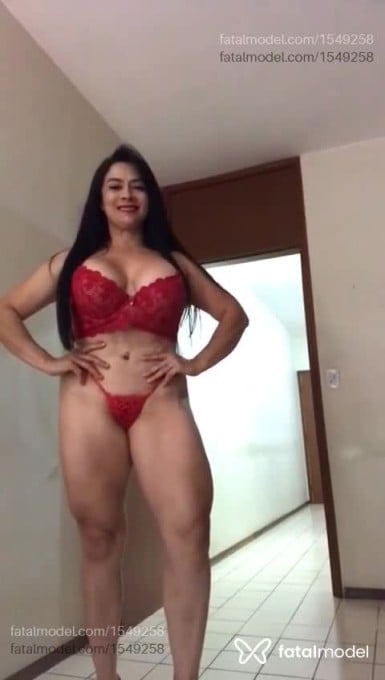 Acompanhante mulher morena (o) de olhos castanhos em Brasília Acompanhante mulher morena (o) de olhos castanhos em Brasília - LORENA CASTRO
