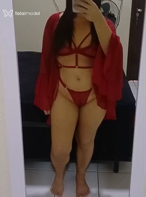 Acompanhante mulher com cabelo castanho de olhos castanhos - Criss Acompanhante mulher com cabelo castanho de olhos castanhos - Criss