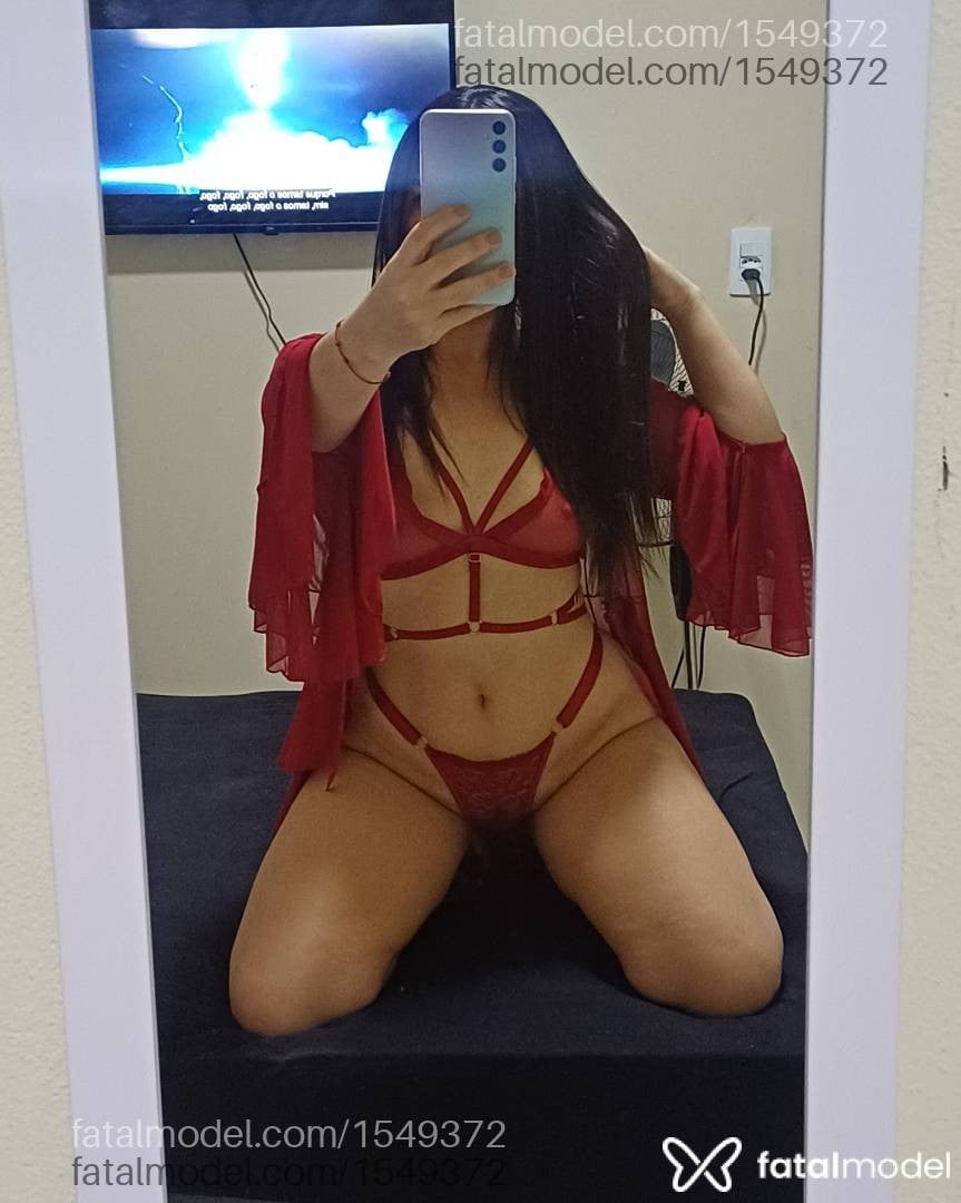 Acompanhante mulher com cabelo castanho de olhos castanhos - Criss