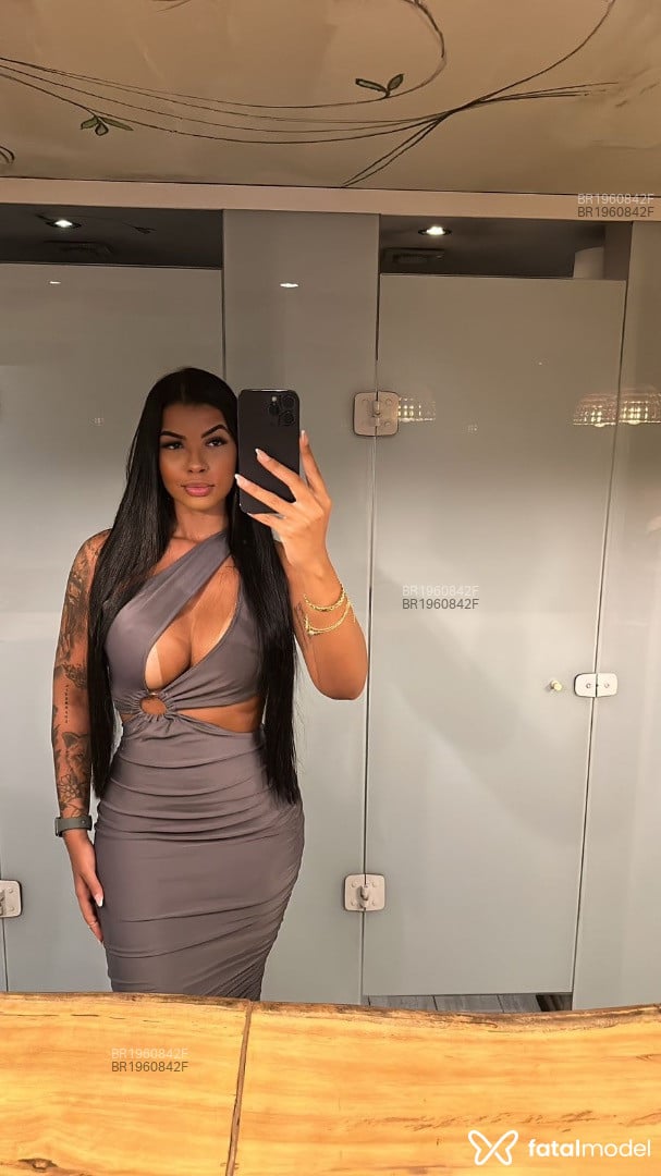 Acompanhante mulher morena (o) de olhos pretos em São Paulo Acompanhante mulher morena (o) de olhos pretos em São Paulo - Gabriella