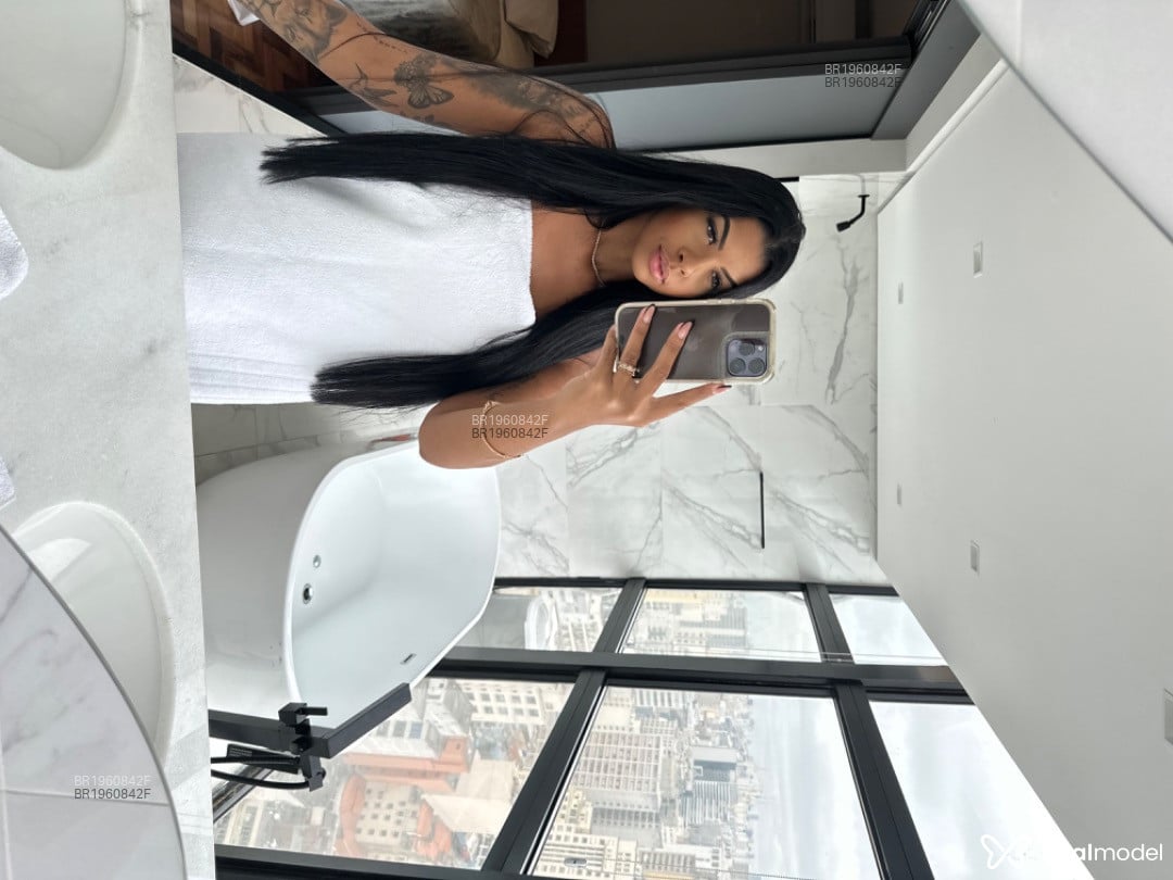 Acompanhante mulher morena (o) de olhos pretos em São Paulo Acompanhante mulher morena (o) de olhos pretos em São Paulo - Gabriella