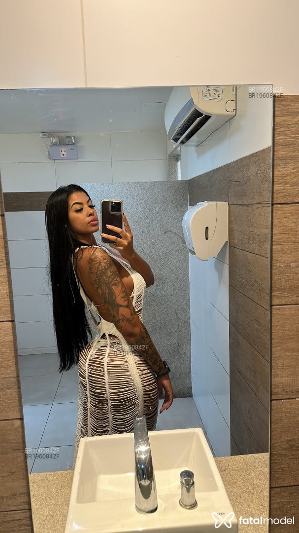 Acompanhante mulher morena (o) de olhos pretos em São Paulo Acompanhante mulher morena (o) de olhos pretos em São Paulo - Gabriella