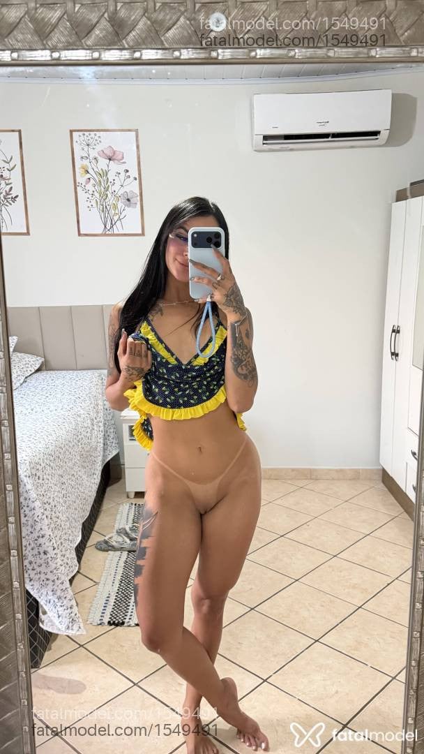 Acompanhante mulher morena (o) de olhos castanhos - Tália Montenegro