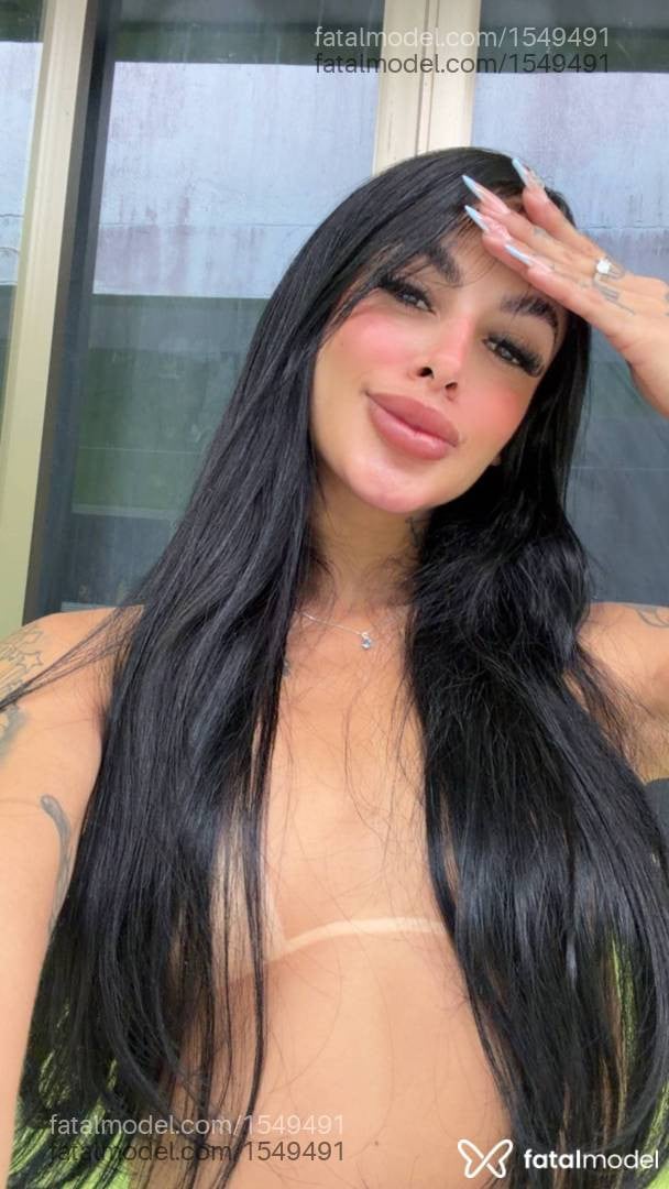 Acompanhante mulher morena (o) de olhos castanhos - Tália Montenegro