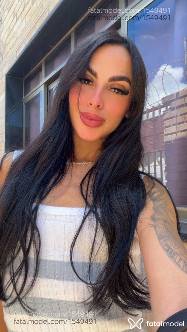 Acompanhante mulher morena (o) de olhos castanhos - Tália Montenegro
