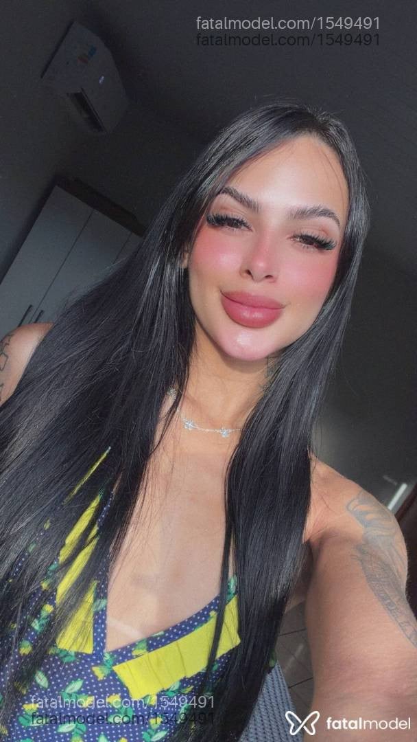 Acompanhante mulher morena (o) de olhos castanhos - Tália Montenegro