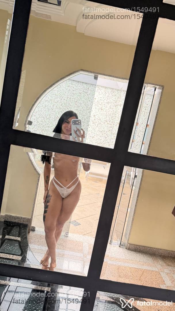 Acompanhante mulher morena (o) de olhos castanhos - Tália Montenegro