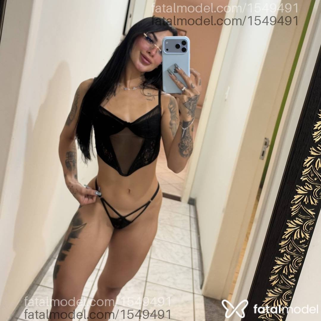 Acompanhante mulher morena (o) de olhos castanhos - Tália Montenegro