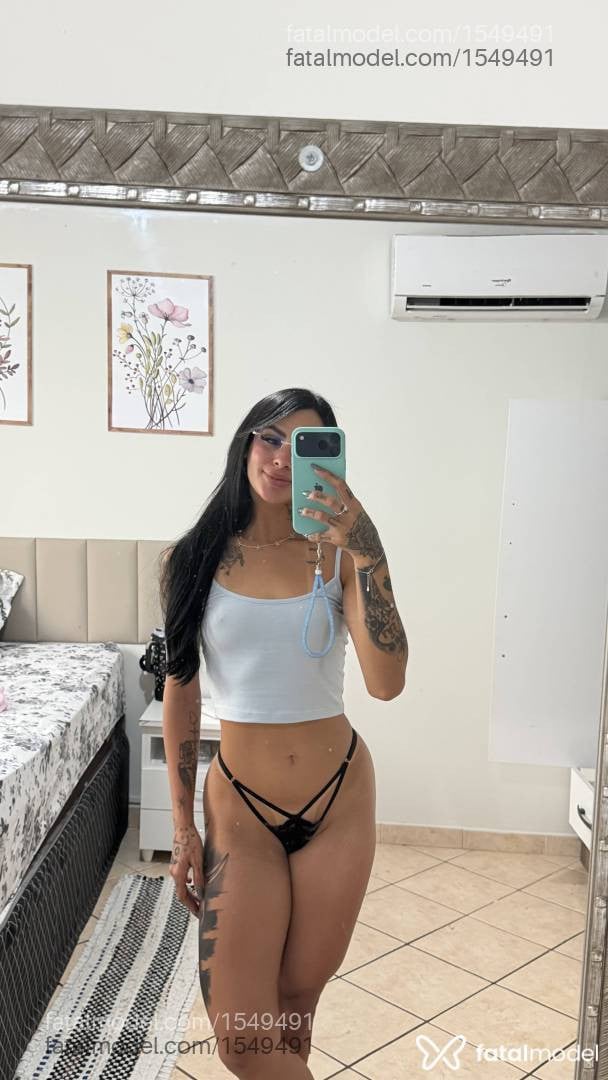 Acompanhante mulher morena (o) de olhos castanhos - Tália Montenegro