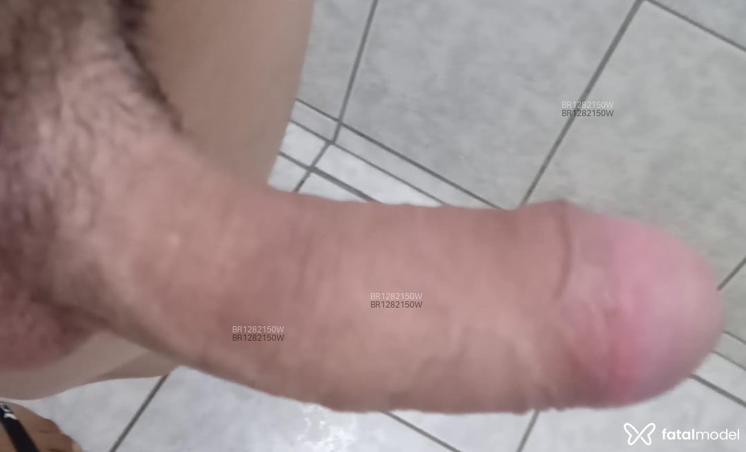 Acompanhante homem com cabelo castanho de olhos castanhos em Guaratinguetá Acompanhante homem com cabelo castanho de olhos castanhos em Guaratinguetá - Diego klaus