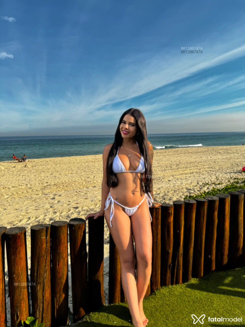 Acompanhante mulher com cabelo castanho de olhos castanhos - Gabi Acompanhante mulher com cabelo castanho de olhos castanhos - Gabi