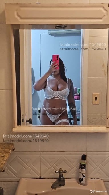 Acompanhante mulher com cabelo castanho de olhos castanhos em Bagé - Malu