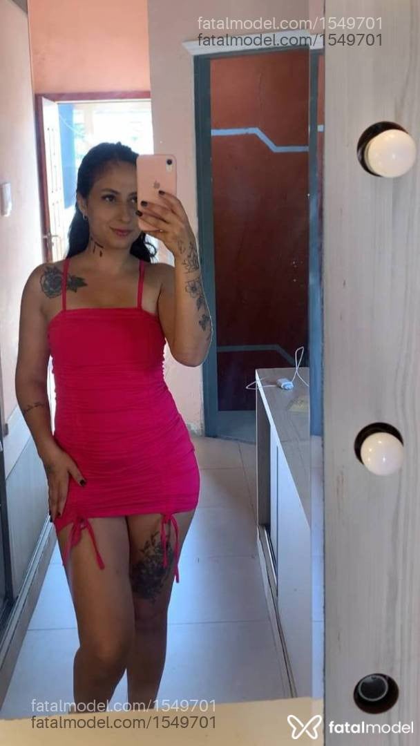 Acompanhante mulher com cabelo castanho de olhos castanhos - Ninna Zarovah