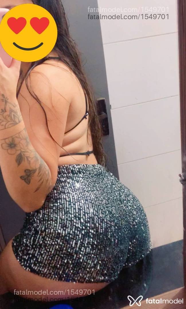 Acompanhante mulher com cabelo castanho de olhos castanhos - ísis Albuquerque
