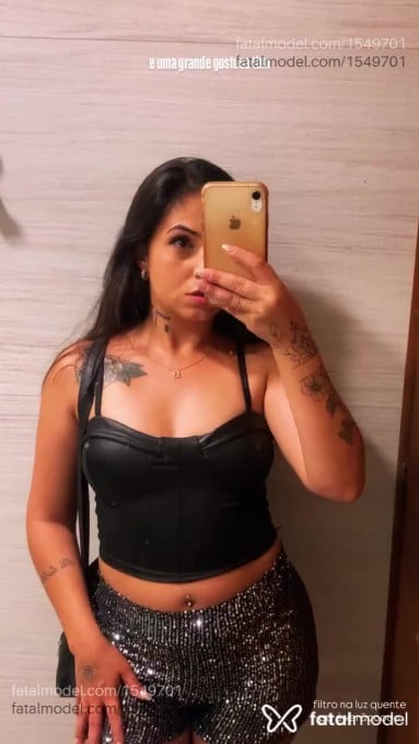 Acompanhante mulher com cabelo castanho de olhos castanhos - ísis Albuquerque